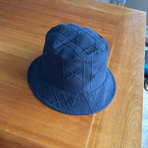 EUC DIOR womens dark blue denim bucket hat size 57 signature raised pattern - Picture 4 of 7